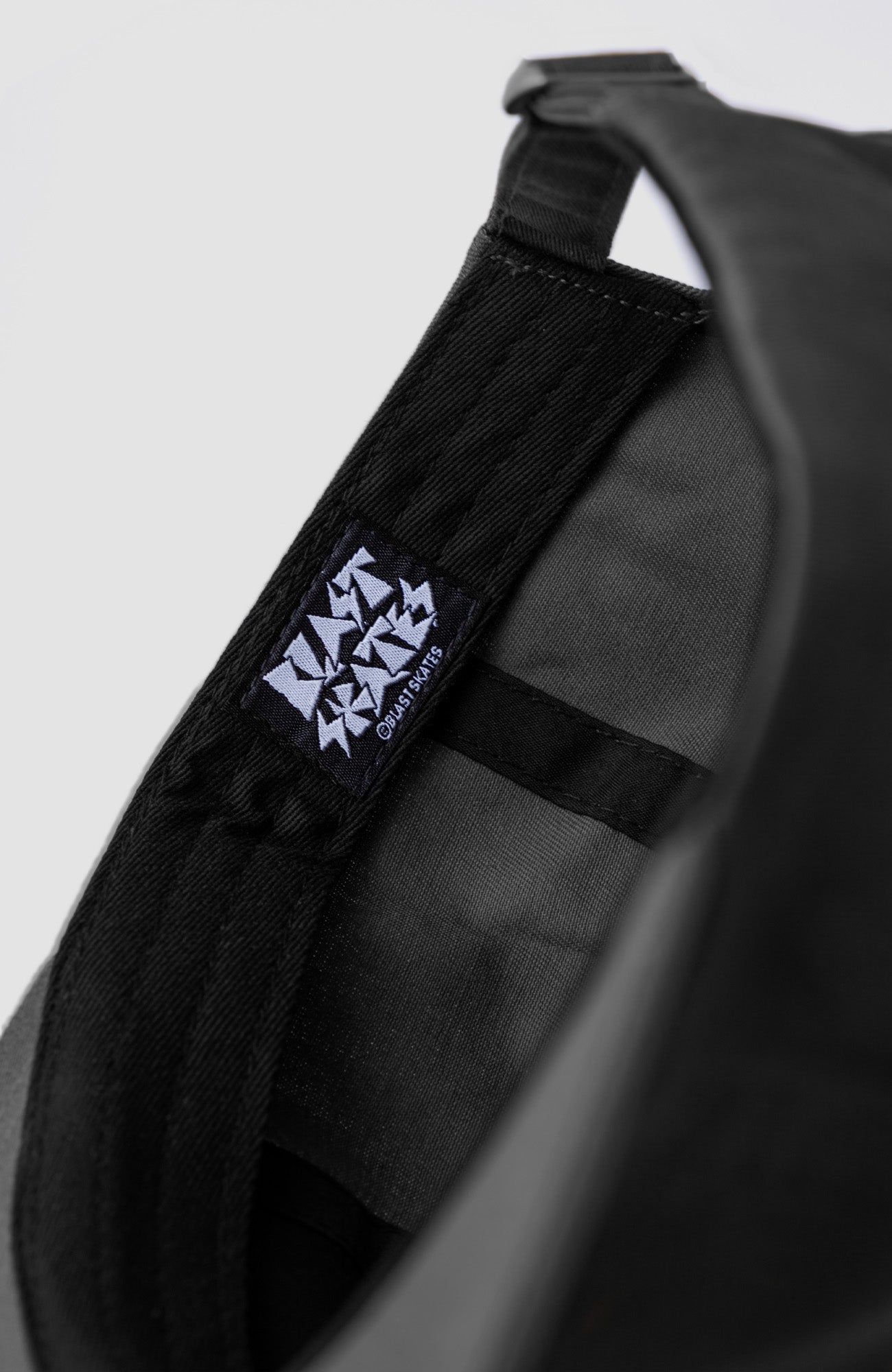 6 PANEL - FELT 'B' CAP - Grey