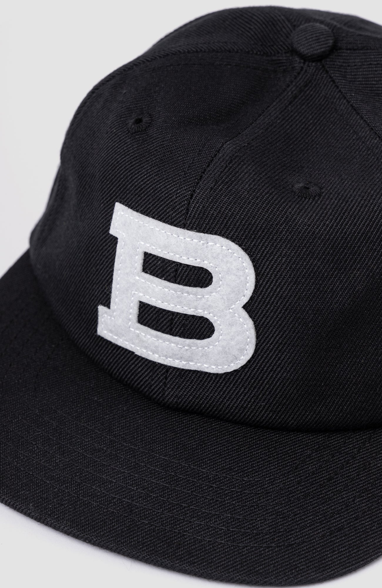 6 PANEL - FELT 'B' CAP- Black