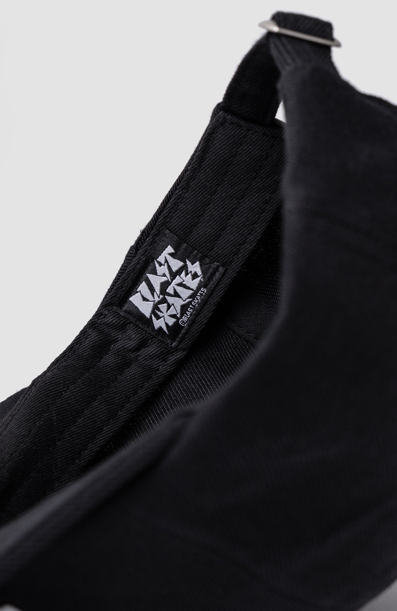 6 PANEL - FELT 'B' CAP- Black