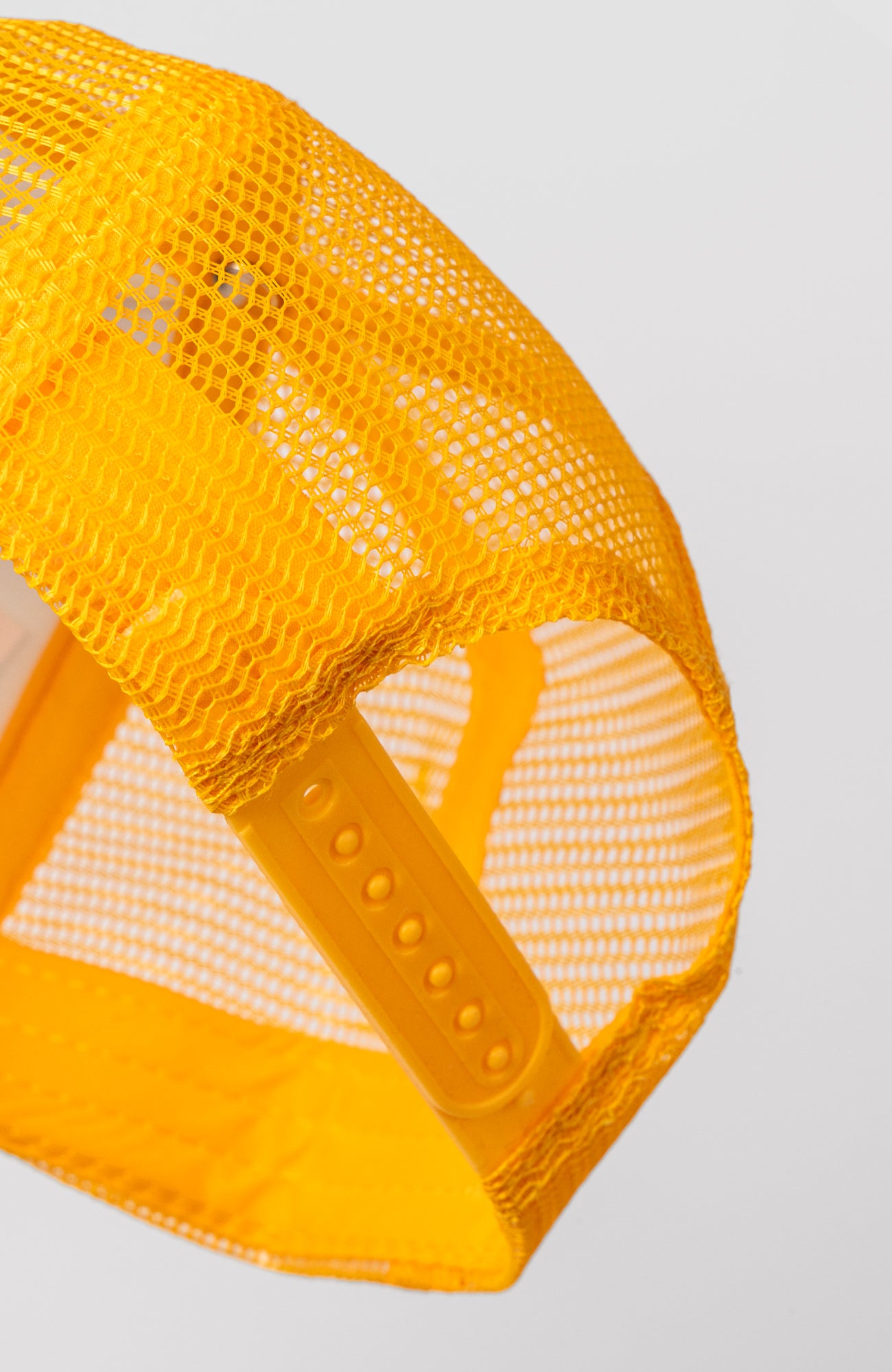 KID SIZED MESH HAT - Yellow