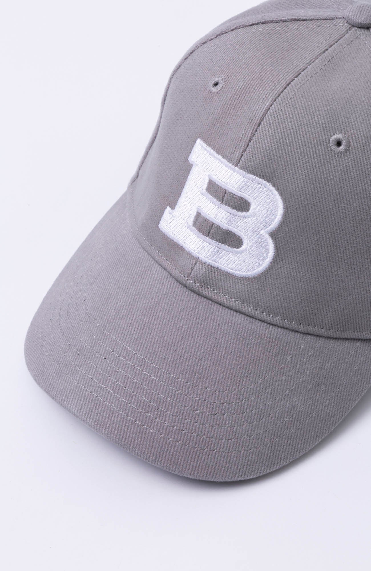 CLASSIC 6 PANEL - EMBROIDERED 'B' CAP - Grey