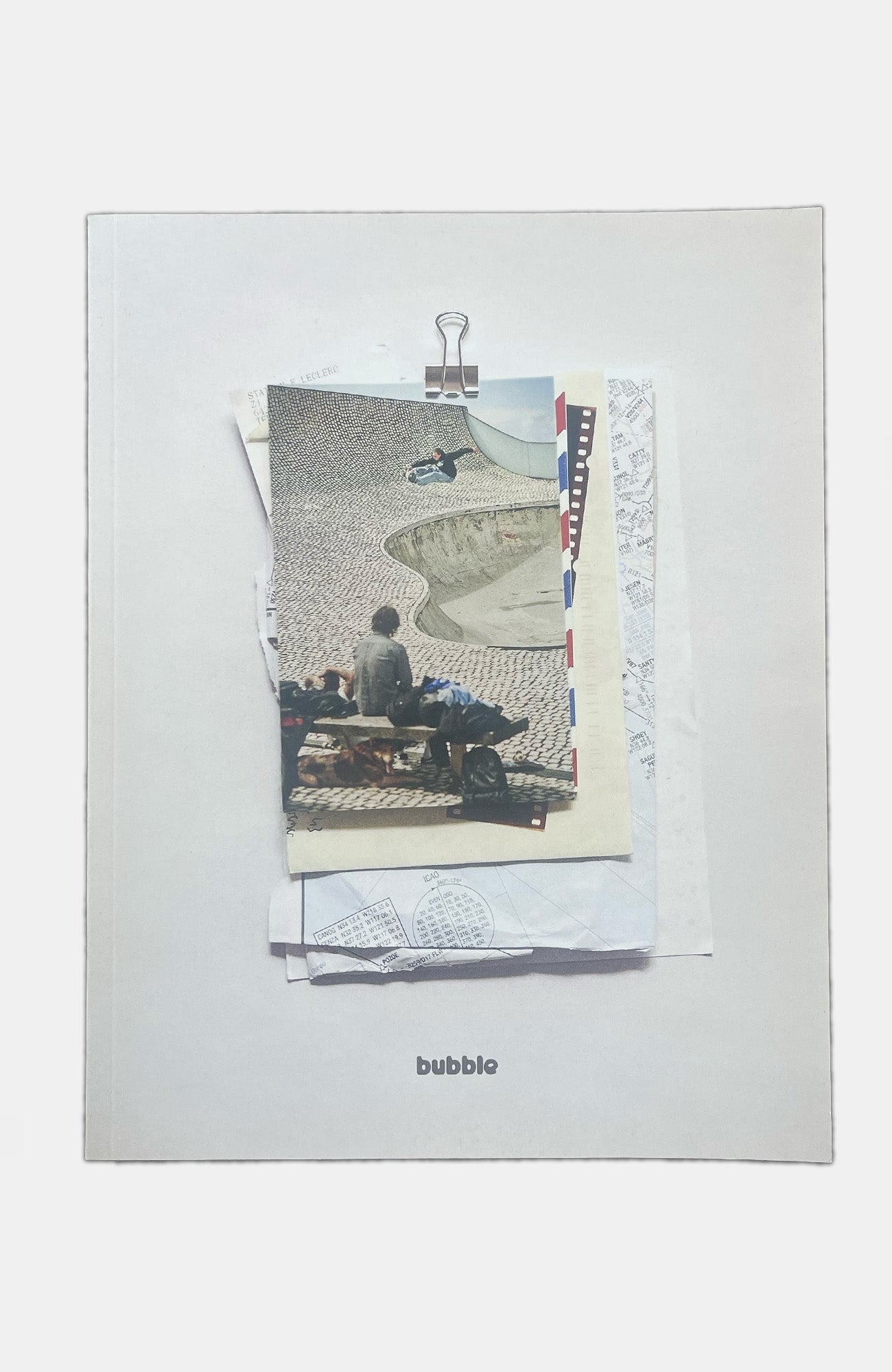Produktfoto von skateboarding magazin "BUBBLE" auf weißem hintergrund