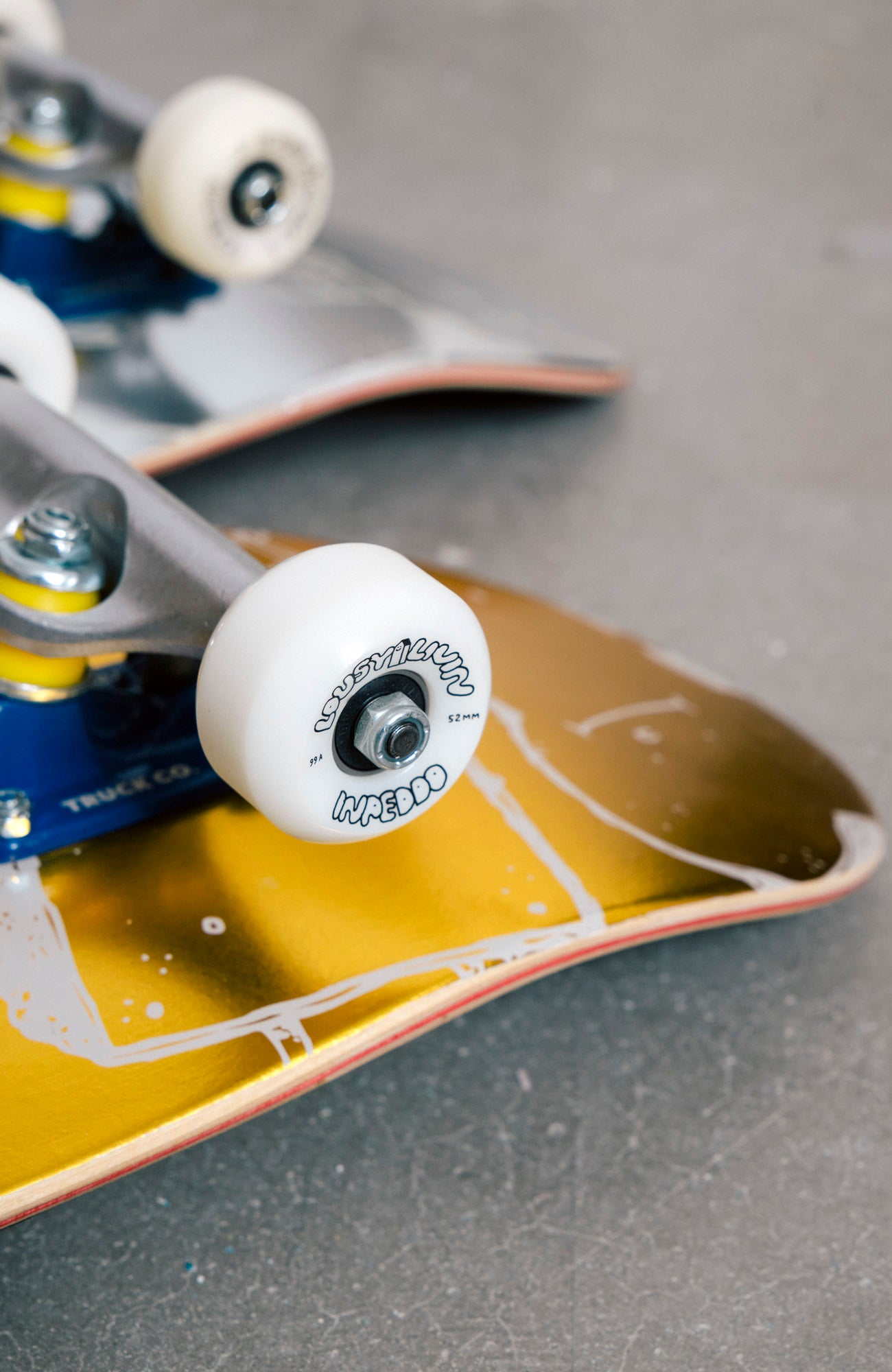 Golden Toast - Skateboard Prem Complete