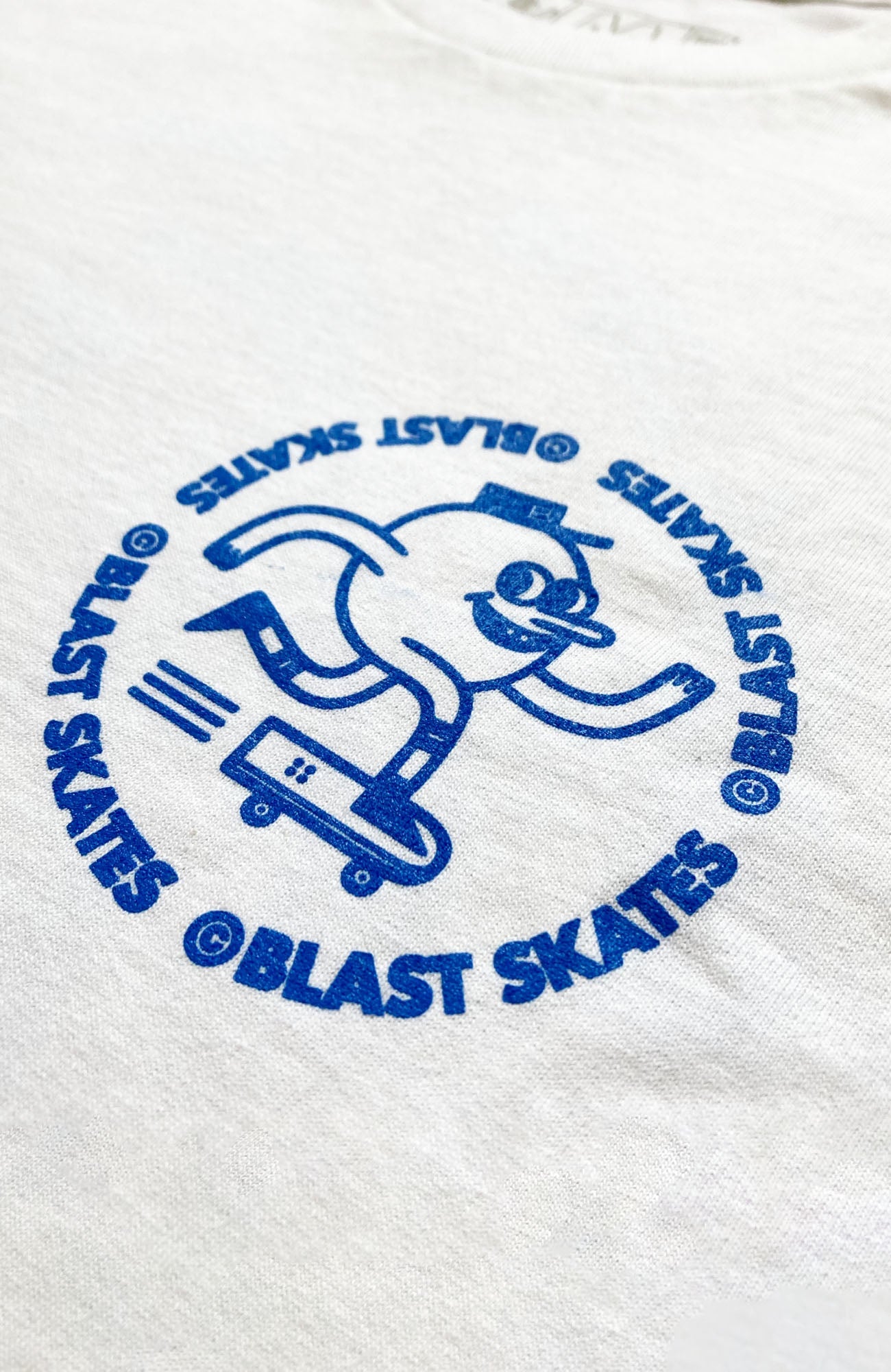 CLASSIC ROUND LOGO T-SHIRT - WHITE