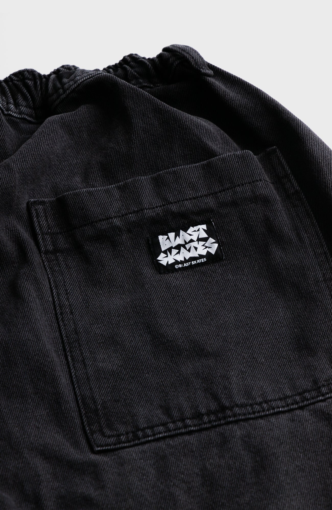 YIN YANG PANTS - Black washed Denim