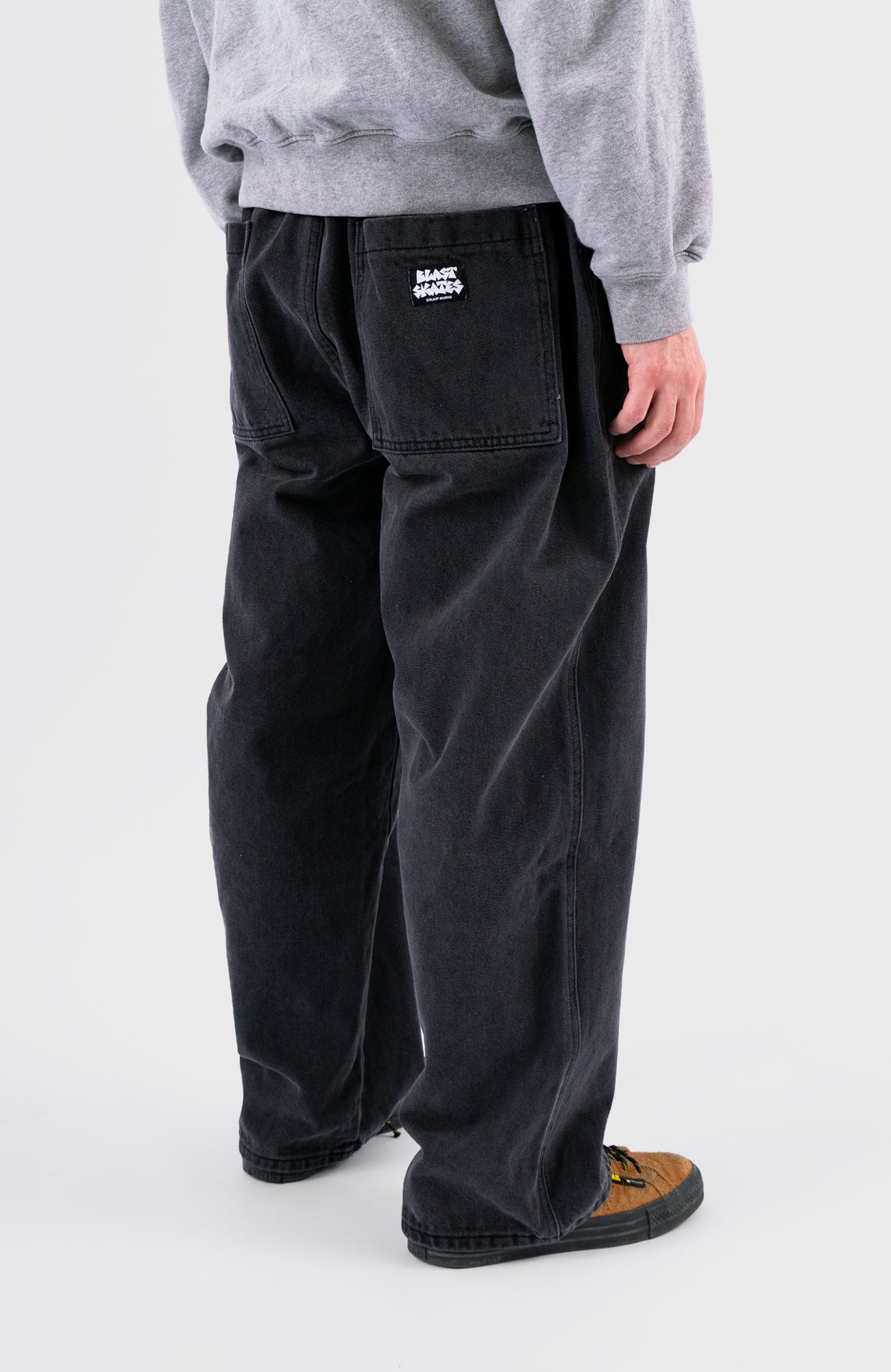 YIN YANG PANTS - Black washed Denim