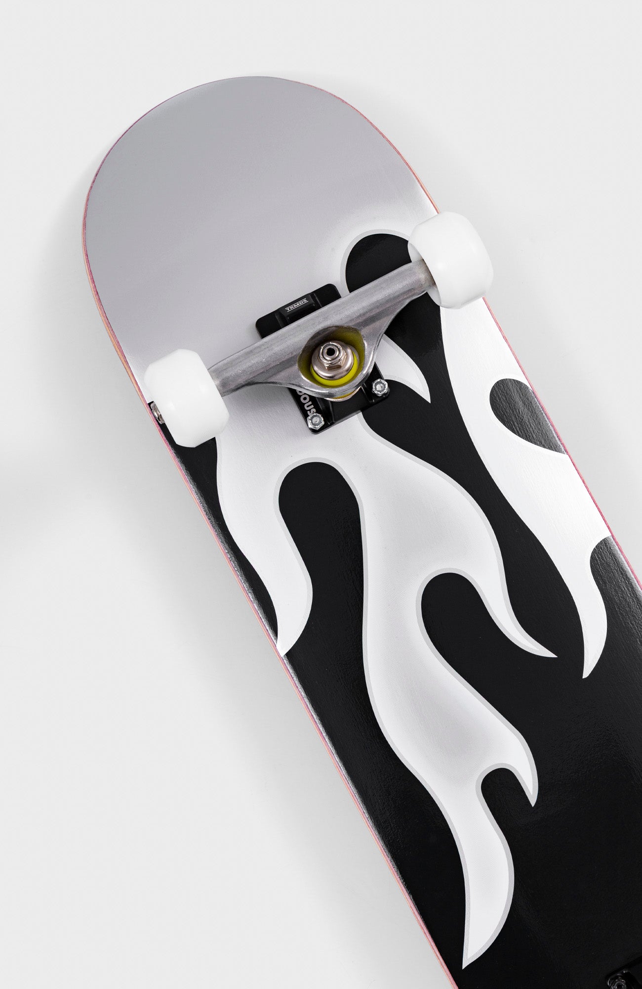 FLAMES - Skateboard Prem Complete